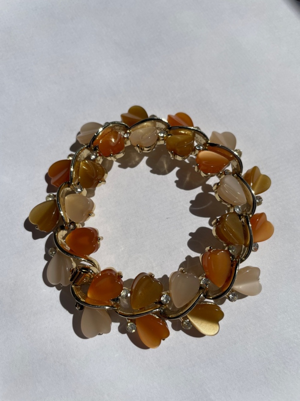 Vintage 1960s Signed Lisner Thermoset Bracelet - Picture 3 of 9
